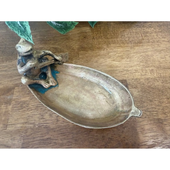 Vintage Brass Frog Rowing Boat Dish Figurine Trinket Tray Decor Whimsical Gift - Picture 5 of 8